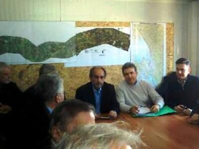 Μαζί με τον Χρυσοχοΐδη στα εργοτάξια ο Μ...