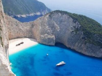Ρεκόρ για τον ελληνικό τουρισμό, εν μέσω...