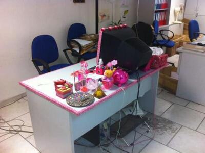 Το γραφείο της Barbie «μετακόμισε» στο.....