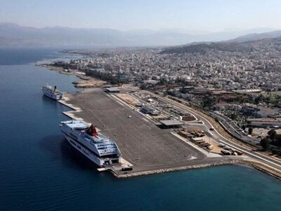 Μάχη ακτοπλόων για τους λιμένες Πάτρας, ...