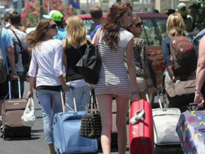 Η Ισπανία ζητά από το Λονδίνο να εξαιρέσ...