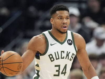 Γιάννης Αντετοκούνμπο: Μένει στους Μιλγο...