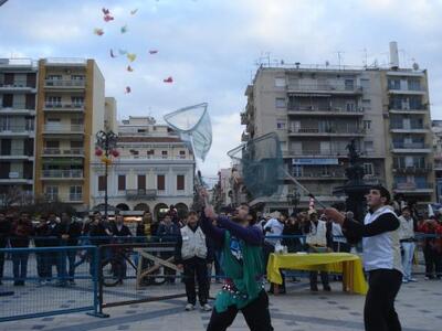 Άνοιξη - Κυνηγώντας τις πεταλούδες