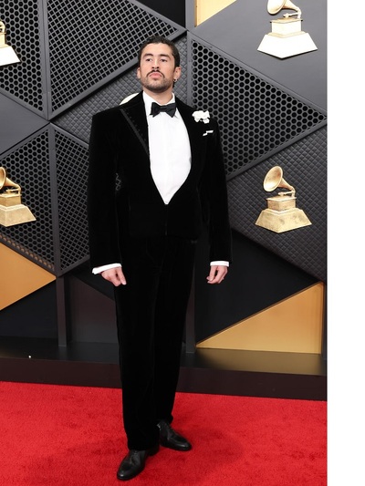 Bud Bunny με Schiaparelli 