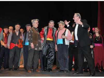 Η φετινή μουσική, αποκριάτικη παράσταση ...