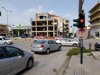  ΠΡΟΣΟΧΗ στα φανάρια της Νέας εθνικής οδ...