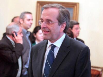 Κλείνει με Μπακογιάννη, κλοτσάει ο Καρατ...