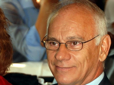 "Ξεσκονίζουν"  τα περιουσιακά ...