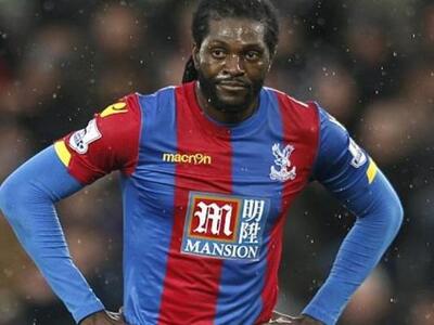 Κάπνιζε και ζήτησε και ουίσκι ο Αντεμπαγ...