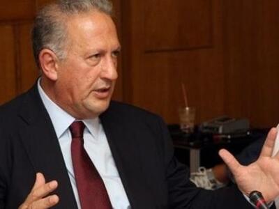 "Εγκλώβισαν" τον Σκανδαλίδη στ...