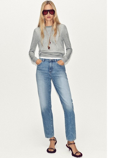 Ψηλόμεσο straight «mom» στα Zara 