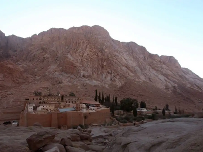 Μονή Σινά: Το θρίλερ με το καθεστώς και ...