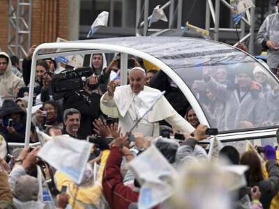 Βραζιλία: Υποδοχή ροκ σταρ στον Πάπα - Δ...