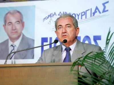 Οι υποψήφιοι με τον Γιώργο Πρεβεζάνο