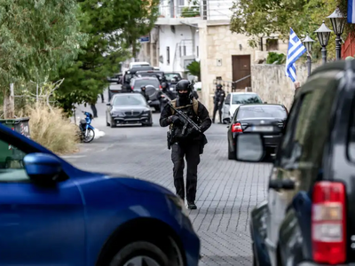 Ηράκλειο : «Ζωσμένα» από αστυνομικούς τα...