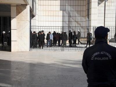 Ένταση μεταξύ μελών αντιφασιστικών οργαν...