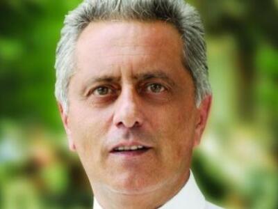 Τελειώστε τους, πριν μας αποτελειώσουν