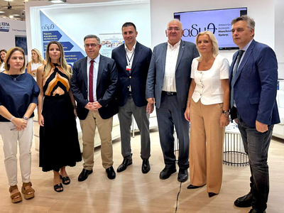 Ο Δημήτρης Κατσαρός στη συνάντηση των Γρ...