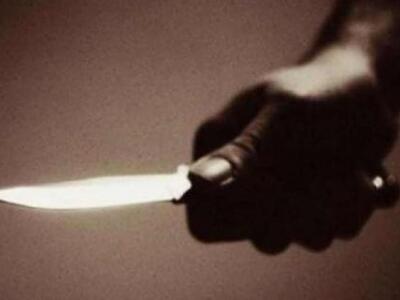 Κυκλοφορούσε ... μέρα - μεσημέρι με μαχαίρι! 