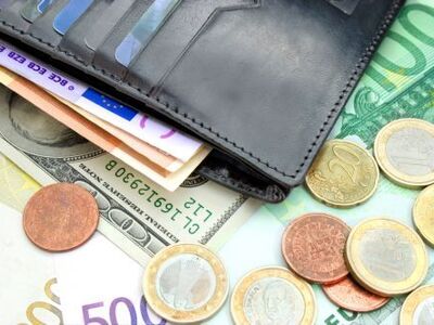 Στο στόχαστρο το επίδομα καλοκαιρινής άδειας 