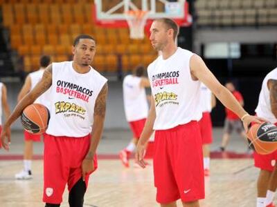 Μπάσκετ: Θετικό ξεκίνημα για Ολυμπιακό σ...