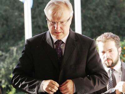 Όλι Ρεν: Ανεύθυνα και παρακινδυνευμένα τ...