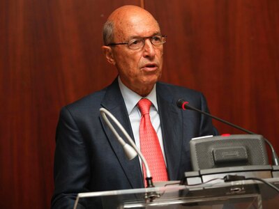 Κώστας Σημίτης: "Λάθος η ανάμιξη το...