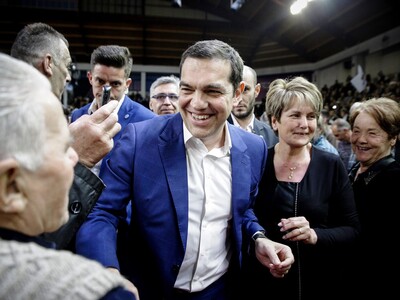 Στην πλατεία Γεωργίου στις 8.30 το βράδυ...