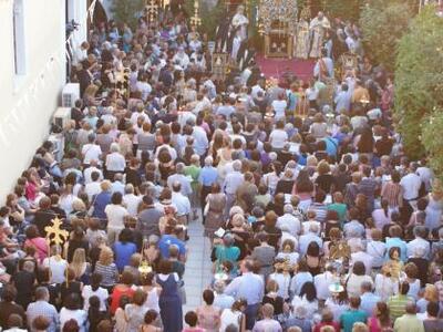 Πάτρα: Λαοθάλασσα στα εγκώμια της Παναγί...