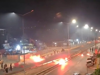 Γαλάτσι: Πέταξαν μολότοφ και έκαψαν αυτοκίνητα 
