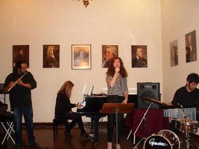 Πάτρα: Πολυπληθές κοινό στην παρουσίαση ...