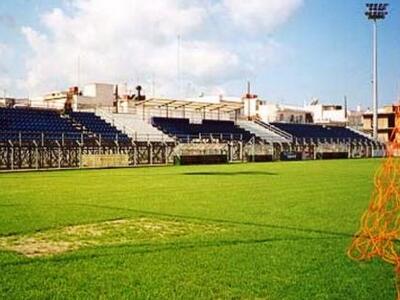 Επισκευάζουν τις κερκίδες στο γήπεδο των...