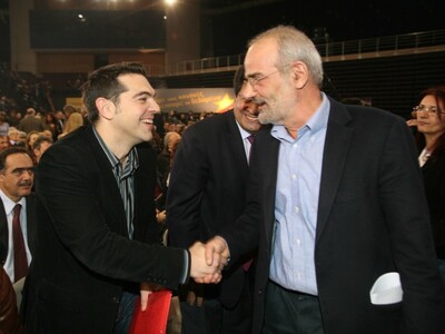 Αλαβάνος κατά Τσίπρα: «Άνθρωποι σαν κι α...