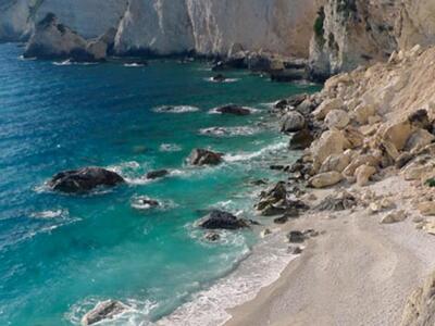 Η... νεότερη παραλία της Ελλάδας δημιουρ...