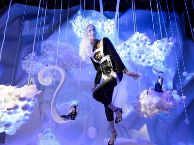 ΑΠΟΔΡΑΣΗ ΣΤΙΣ ΠΙΟ ΕΚΘΑΜΒΩΤΙΚΕΣ ΧΡΙΣΤΟΥΓΕ...