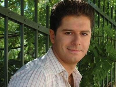 Ο Αλέξανδρος Μπουρδούμης ΟΛΟΓΥΜΝΟΣ (!) σ...