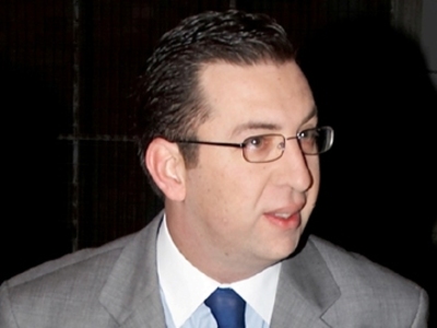 Αιγιάλεια: Νέες υποψηφιότητες με τον Δημ...