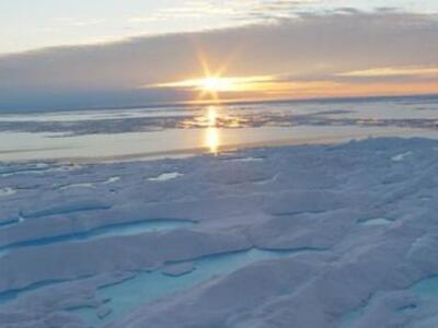 Οι πάγοι της Αρκτικής λιώνουν γρηγορότερ...