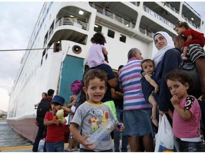 Άλλοι 1.742 πρόσφυγες από τη Μυτιλήνη, έ...