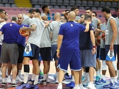 Με το Ισραήλ απόψε η Εθνική για τους «8»...