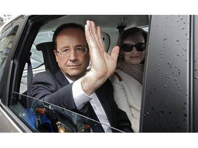 Σαρώνει ο Σοσιαλιστής Ολάντ στις Γαλλικέ...