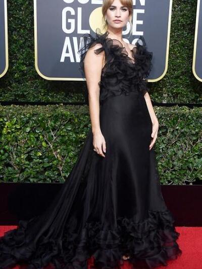 ΛΙΛΙ ΤΖΕΙΜΣ ΜΕ VALENTINO 