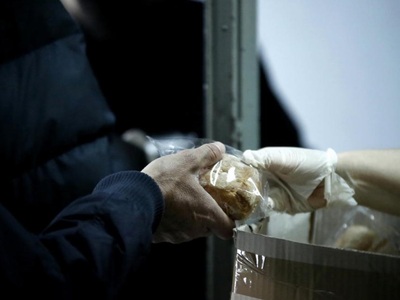  Τουλάχιστον 2.000 άποροι πολίτες σιτίζο...