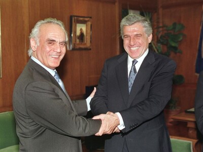 Μεγάλο σκάνδαλο με μίζες στο Σκαραμαγκά ...