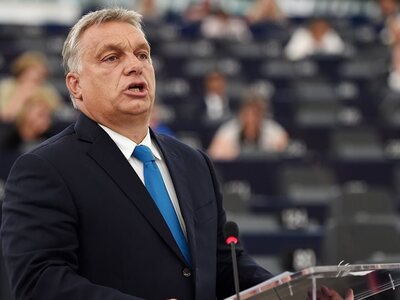 Όρμπαν: "Πατάει" στο QatarGate...