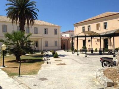 «Πωλητήρια» σε τρία ψυχιατρεία βάζει το ...