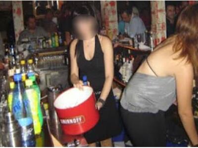 Το τρομακτικό  ατύχημα μιας barwoman (VIDEO)  
