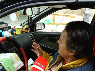 Ζευγάρι συνταξιούχων ζει σε αυτοκίνητο σ...