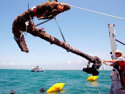 Βρέθηκε η άγκυρα του θρυλικού  πειρατή Μ...