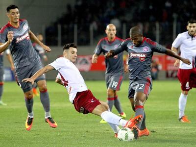 Σουπερλίγκ: Οι «αιώνιοι» παίρνουν τη σκυ...